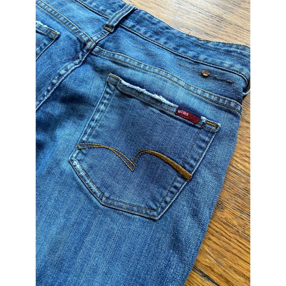 BCBG MAXAZRIA Distressed Flared Button-Fly Jeans sz 8 - Picture 8 of 15